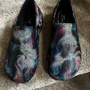 New Springstep size 8 1/2 shoes